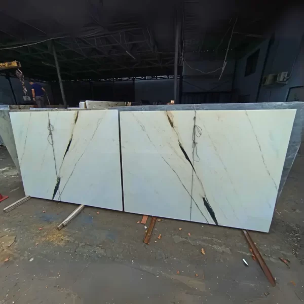 Bookmatch Calacatta Gold Brescia Stone